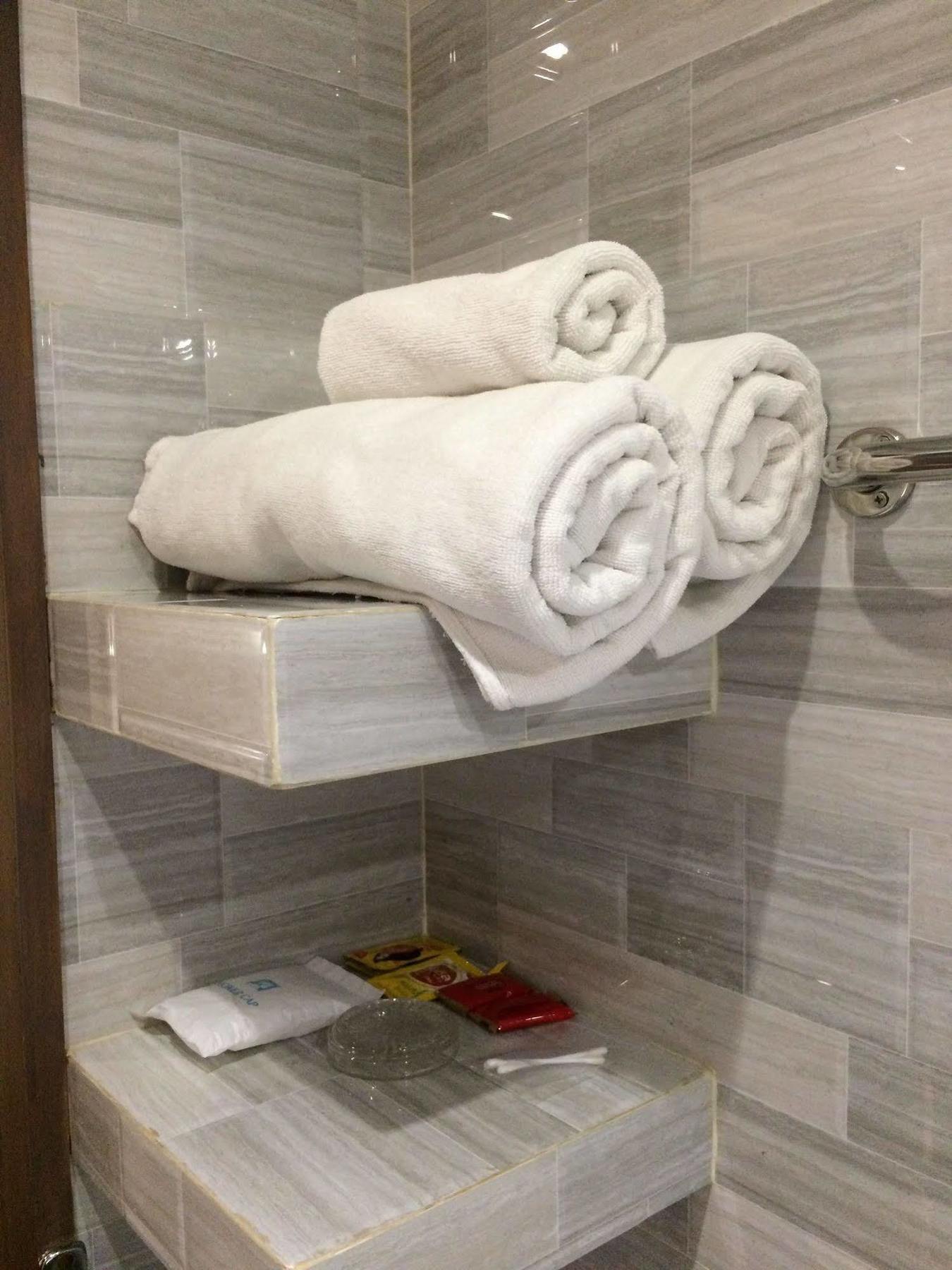 מלון Bourbon St. Boutique 4*